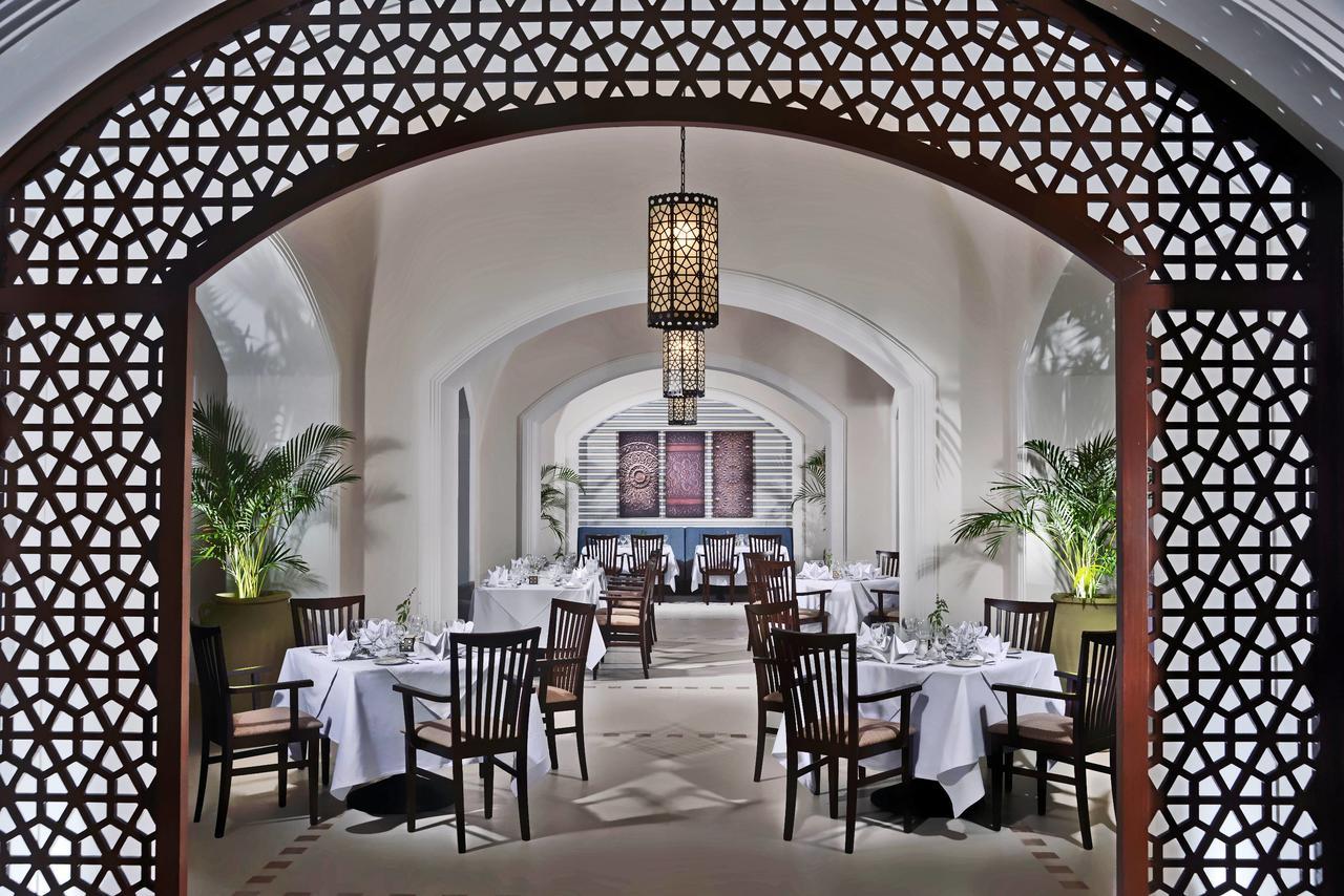Steigenberger Alcazar Hotel Sharm el-Sheikh Bagian luar foto The restaurant at the Four Seasons Hotel, Cairo